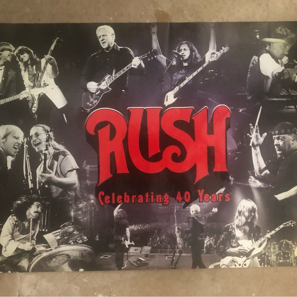 RUSH BAND - R-40 Tour Poster! New!
Geddy Lee - Neil Pert - Alex Lifeson!
